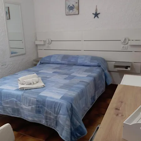 Con Piscina Privata! Oda ve Kahvaltı Rena Majore