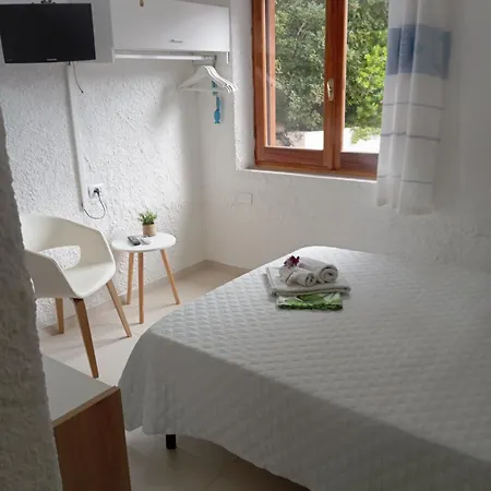 Con Piscina Privata! Alojamento de Acomodação e Pequeno-almoço 3*