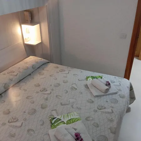Con Piscina Privata! Nocleg ze śniadaniem 3*