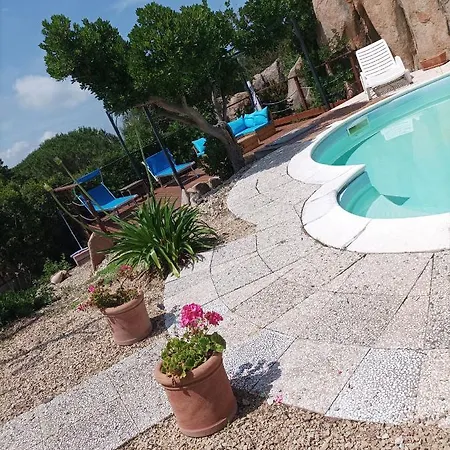 Con Piscina Privata! 住宿加早餐酒店 3*