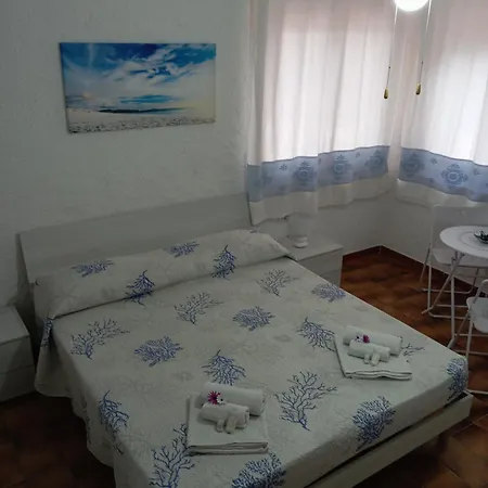 ベッド・アンド・ブレックファスト Con Piscina Privata! 3*